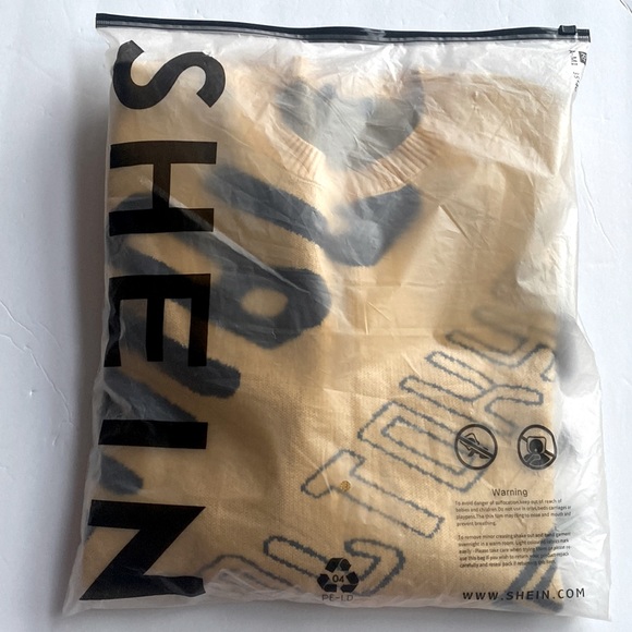 (A23) NEW SHEIN Men Letter Pattern Sweater, Size Large, NWOT - Picture 7 of 8